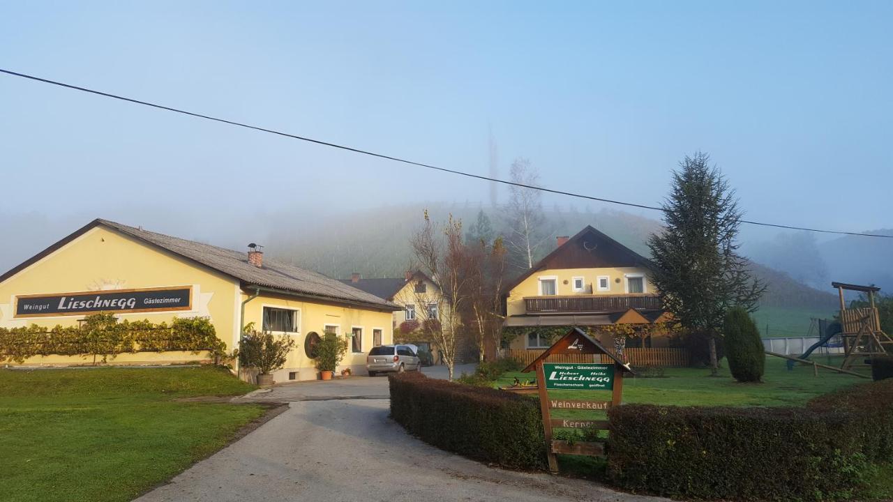 Weingut Lieschnegg Hotel Leutschach Buitenkant foto